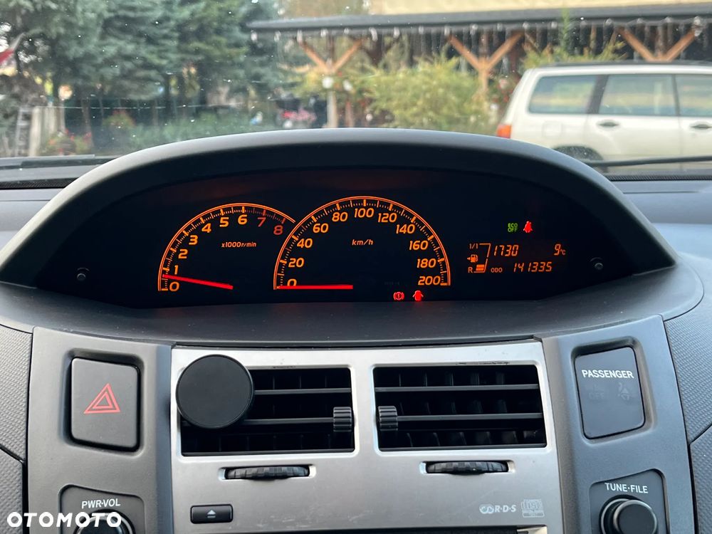 Toyota Yaris 1.33 2010 - 9