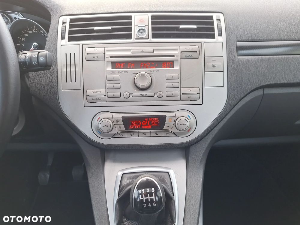 Ford Kuga 2.0 TDCi Titanium - 24