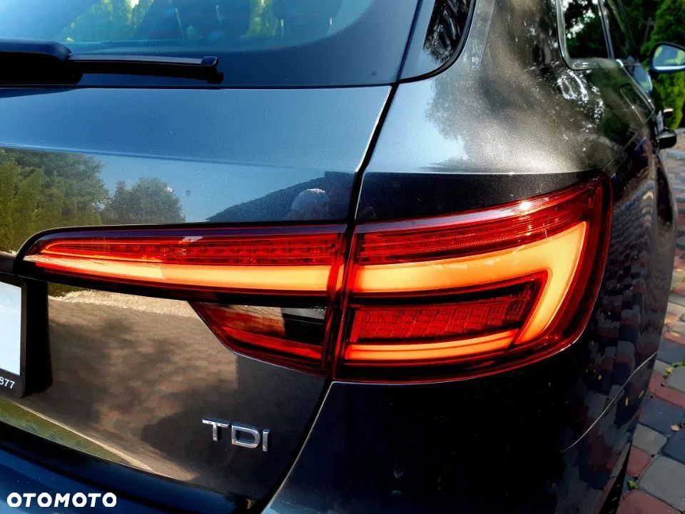 Audi A4 Avant 2.0 TDI Design - 27