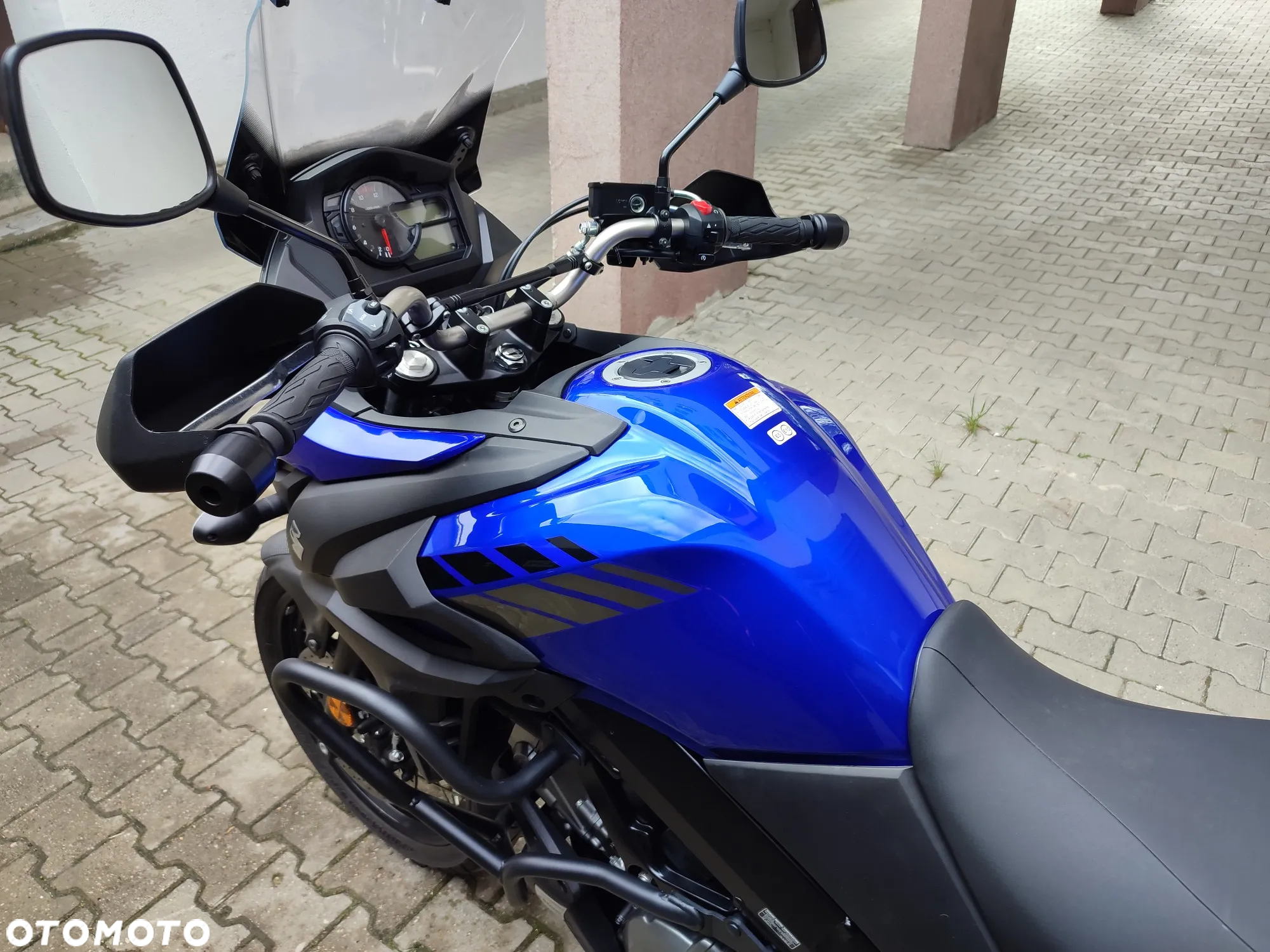 Suzuki DL - 17