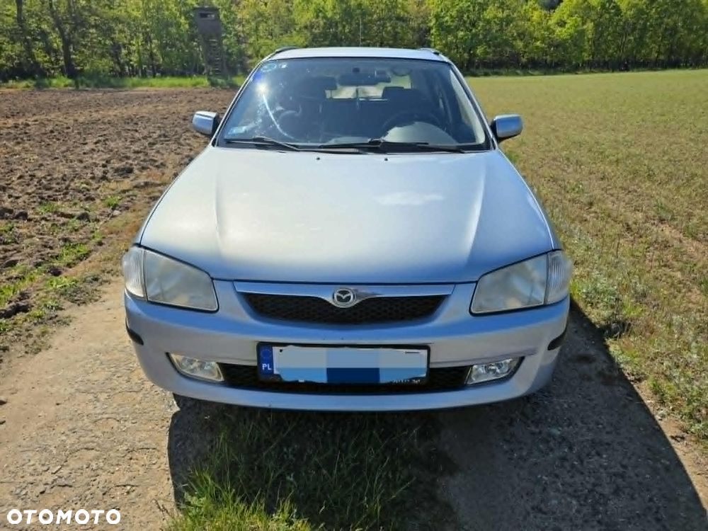 Mazda 323F - 1