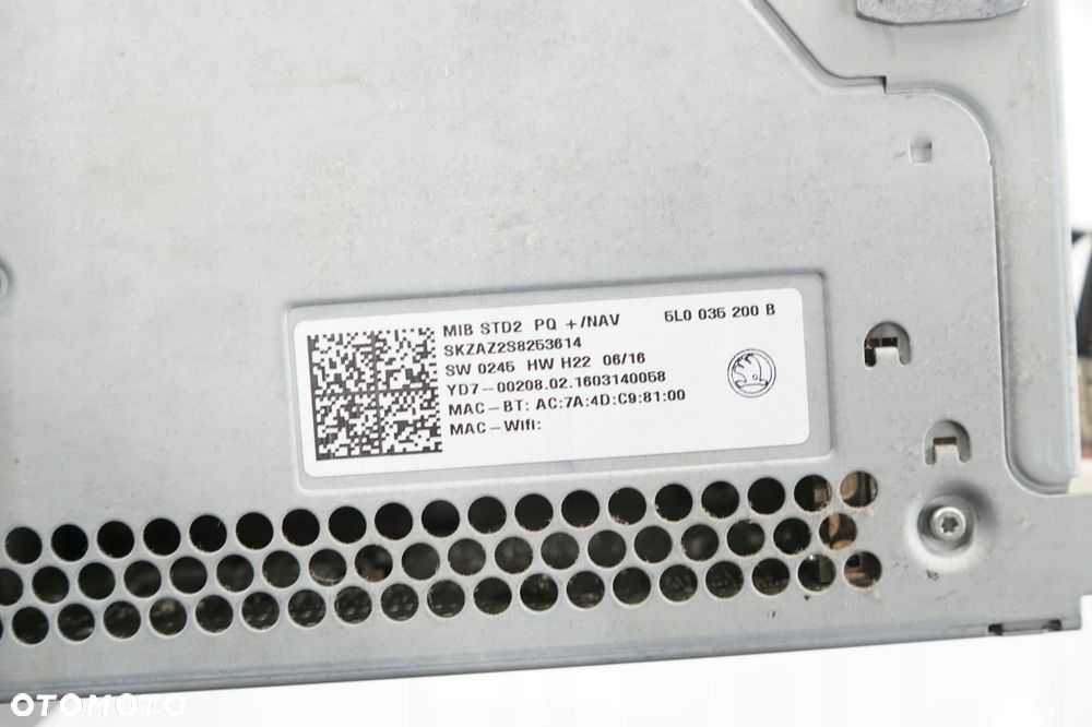 SKODA YETI LIFT 16R RADIO EKRAN WYŚWIETLACZ RADIA 5L0035200B - 3