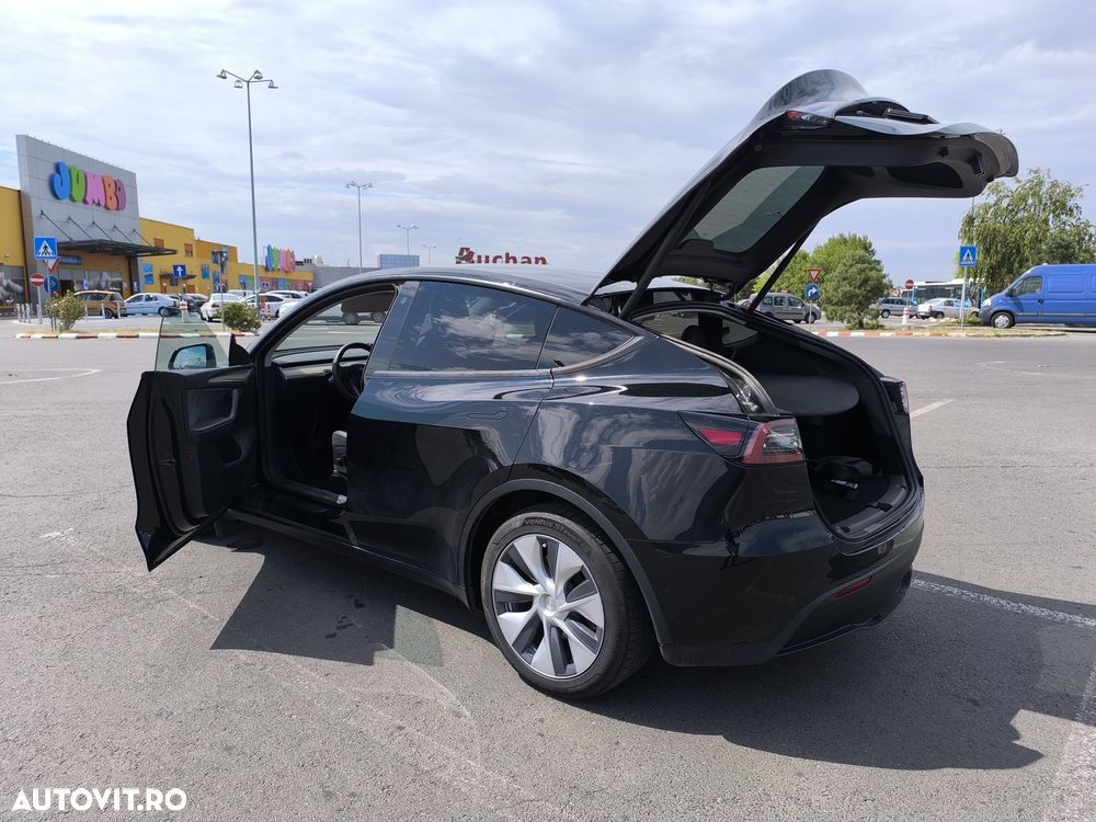 Tesla Model Y RWD - 7
