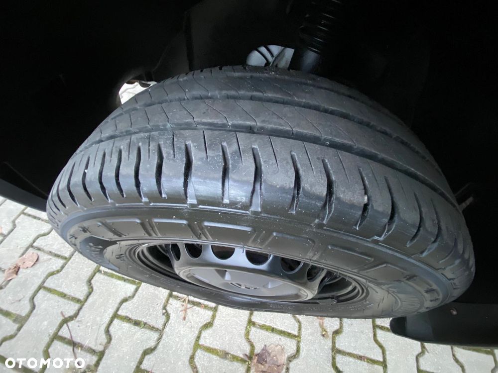 Volkswagen CRAFTER 2,0 TDI 136KM SKRZYNIOWY 350x215 KLIMATYZACJA - 28