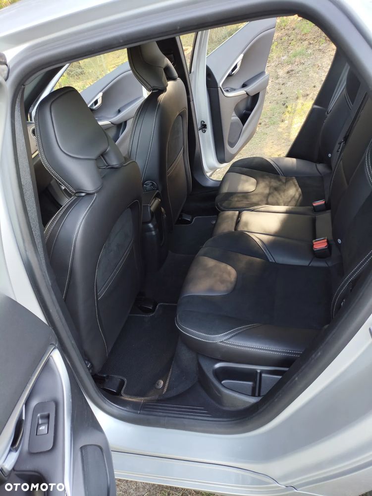 Volvo V40 D3 Geartronic RDesign - 7