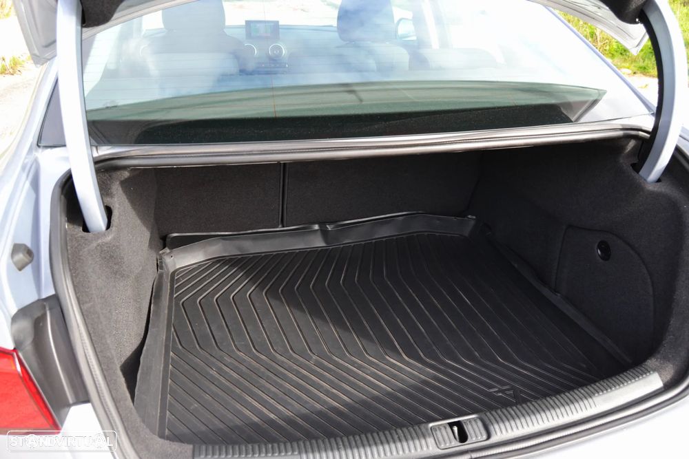 Audi A3 Limousine 1.6 TDI Advance - 13