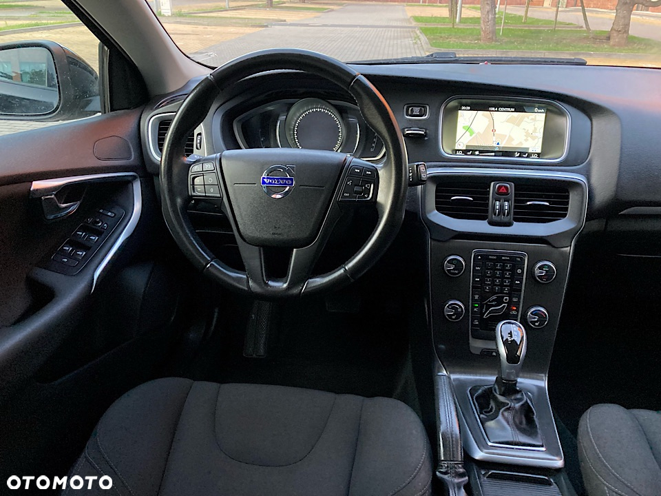 Volvo V40 - 30