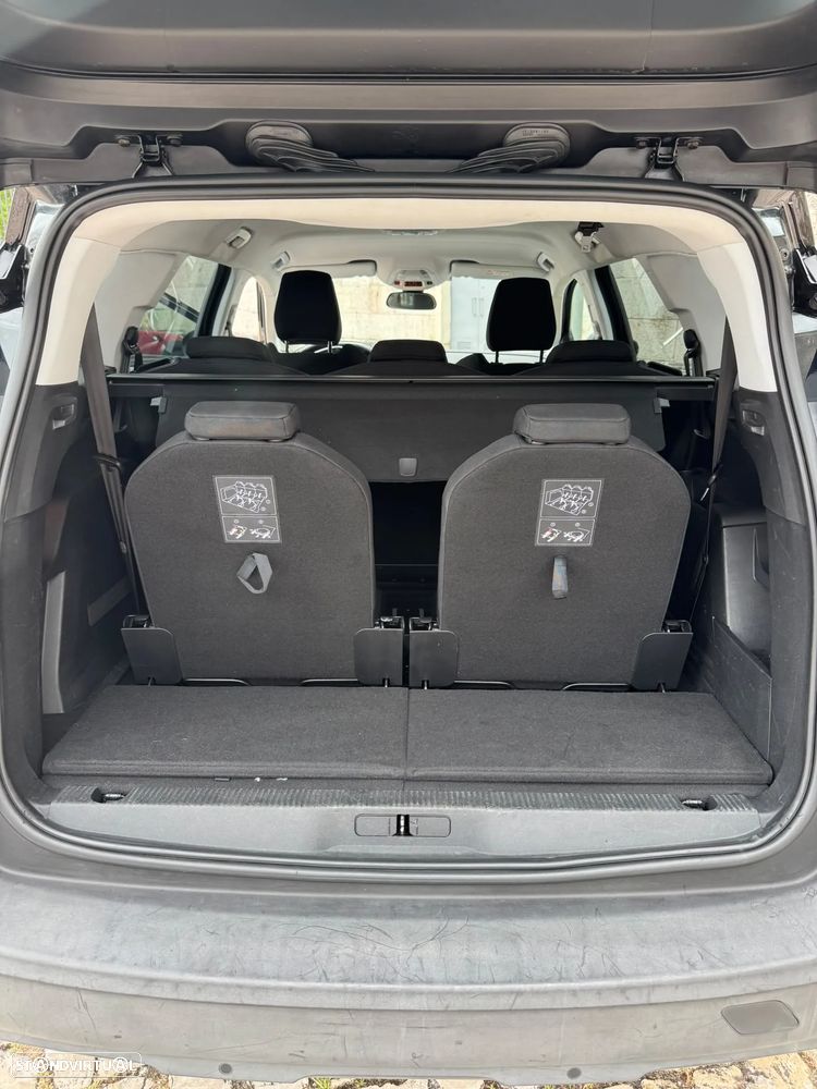 Peugeot 5008 - 16