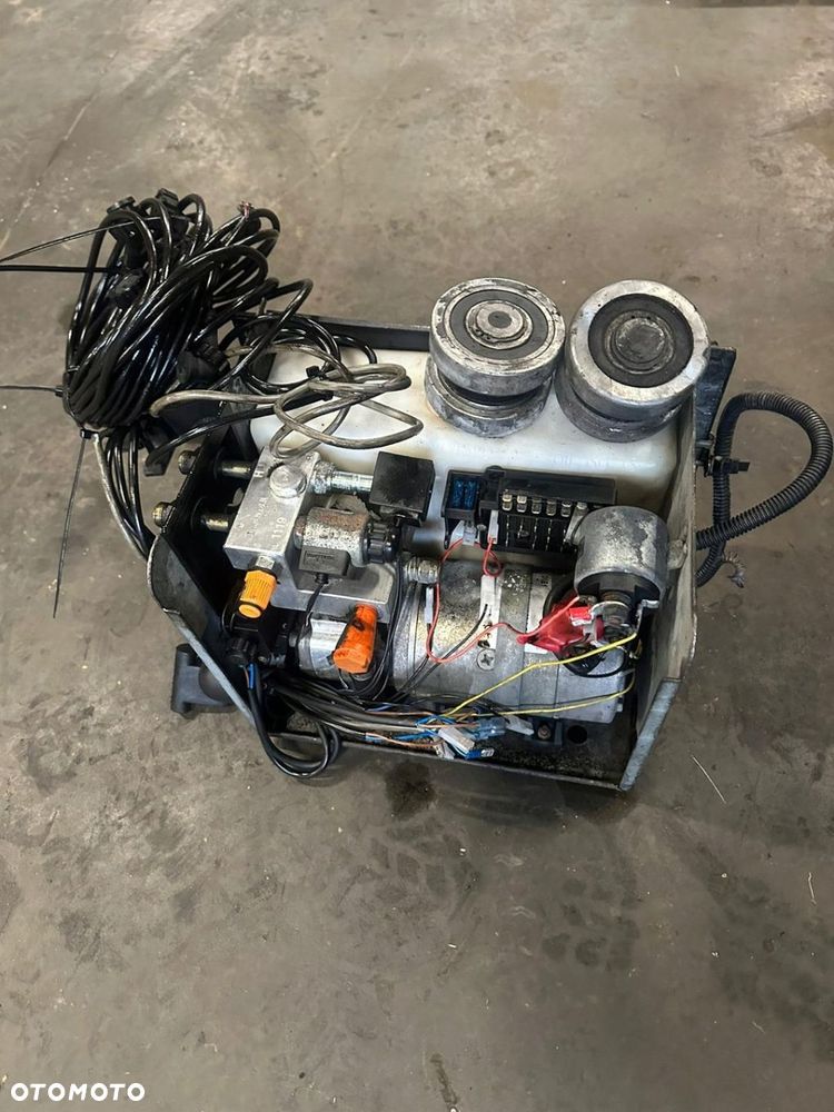 SILNIK WINDA DHOLLANDIA AGREGAT POMPA ZBIORNIK 24V WINDA ZAŁADOWCZA - 1