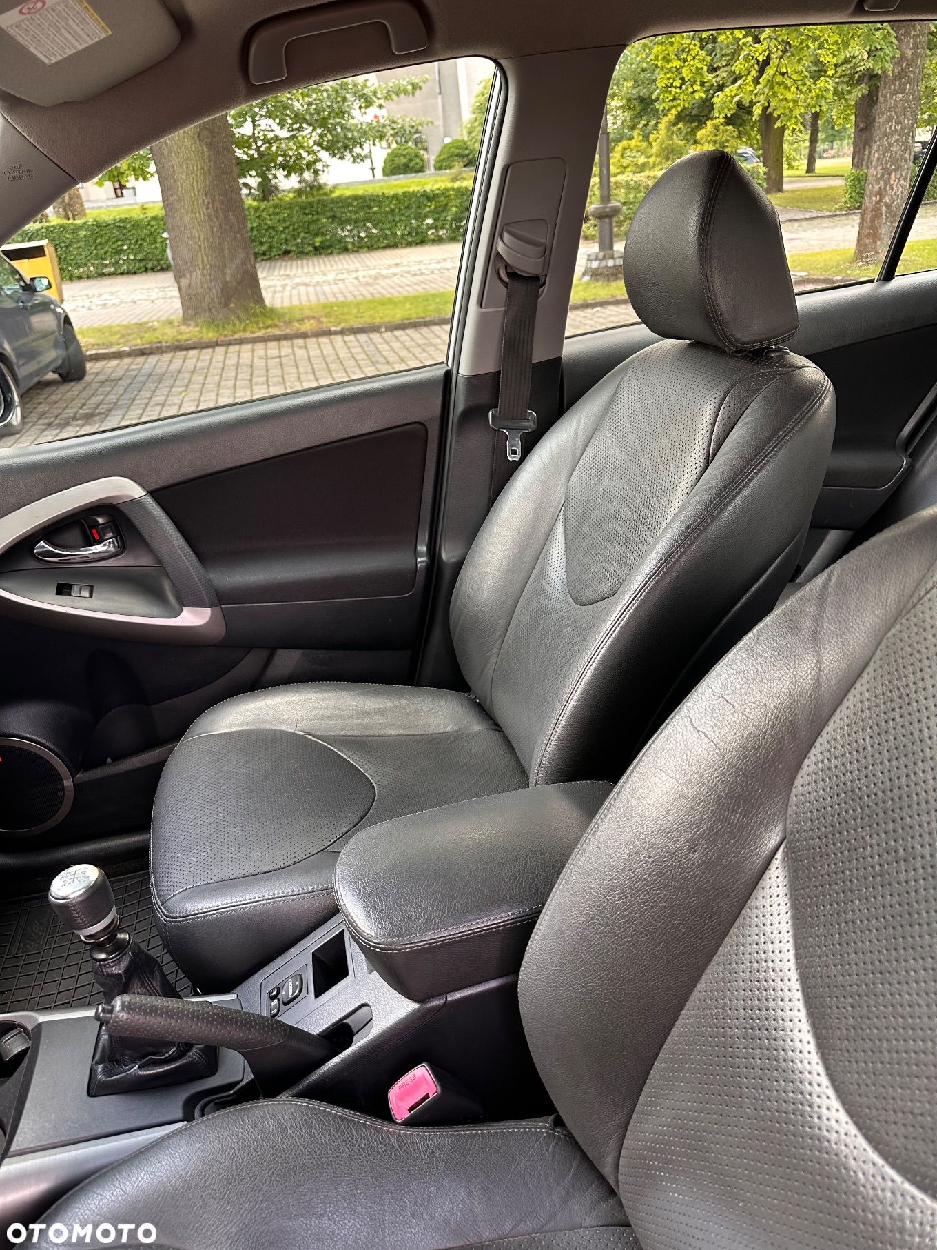 Toyota RAV4 2.2 D-CAT Sol - 31