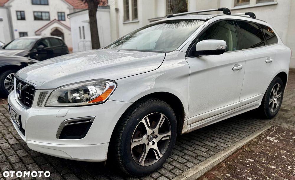 Volvo XC 60 T6 AWD Geartronic Momentum - 28