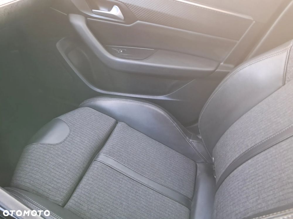 Peugeot 508 BlueHDi 130 EAT8 Allure - 14