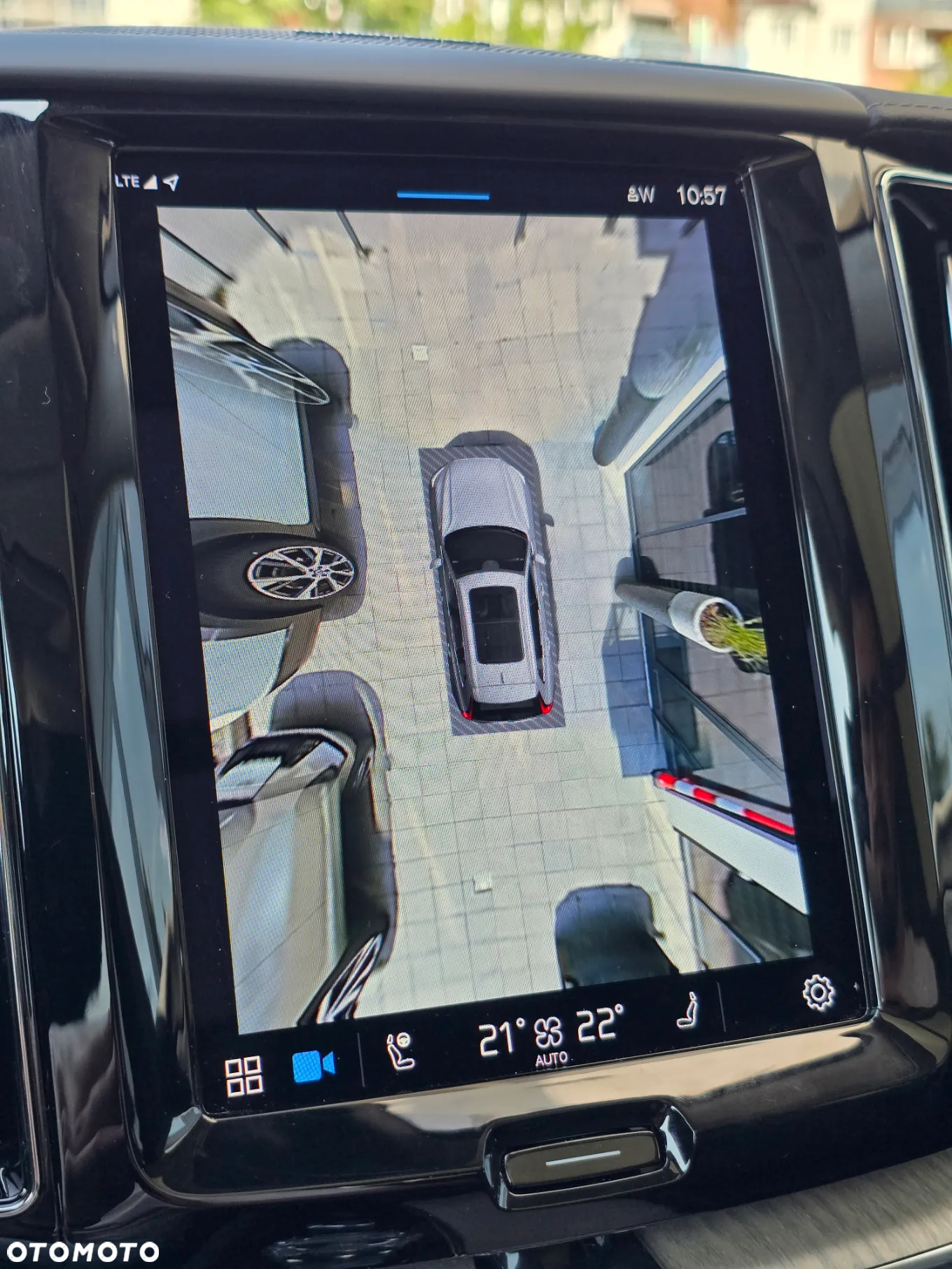 Volvo XC 60 T6 Plug-In Hybrid AWD Inscription - 12