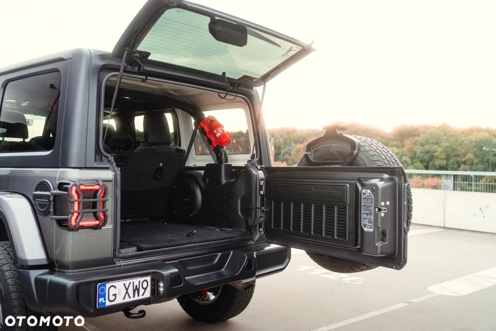 Jeep Wrangler - 28