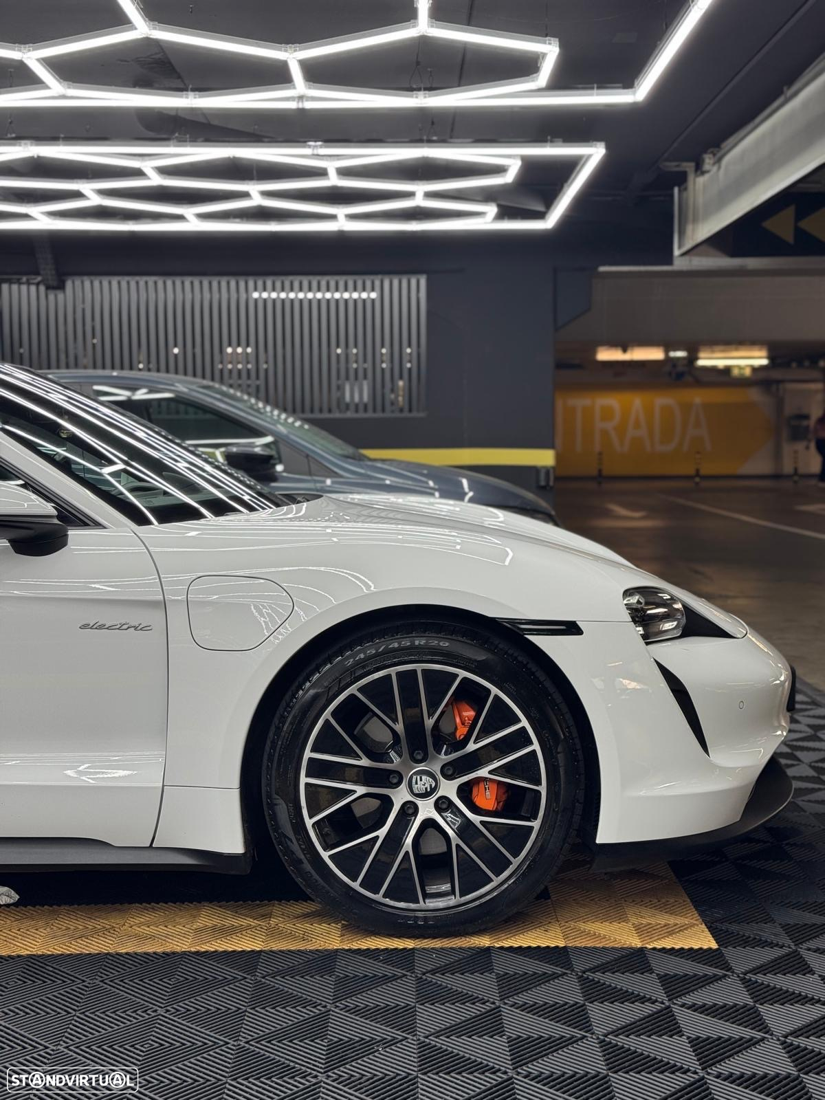 Porsche Taycan 4S bateria Performance Plus - 4