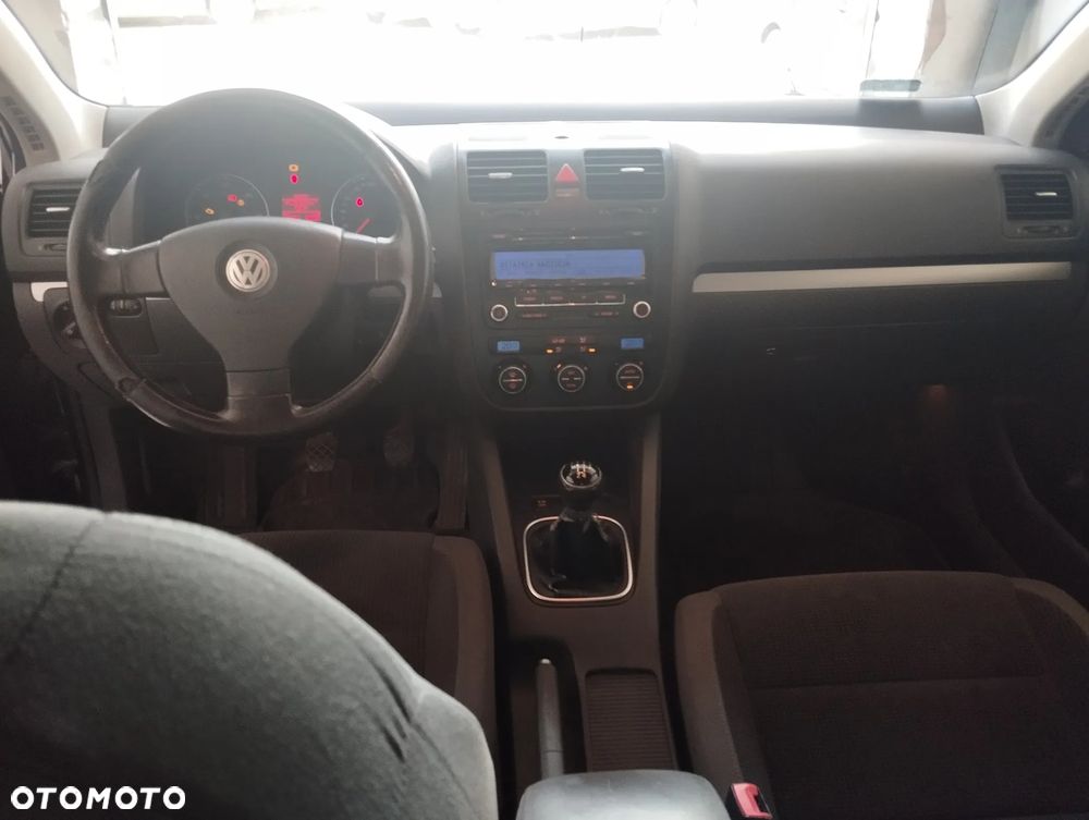 Volkswagen Golf - 11