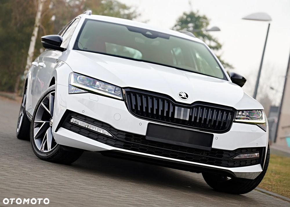 Skoda Superb 2.0 TDI DSG Sportline - 9