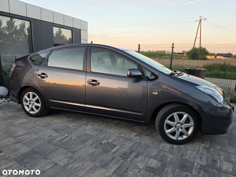 Toyota Prius - 16