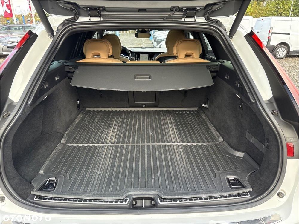 Volvo V90 Cross Country B5 D AWD Pro - 20