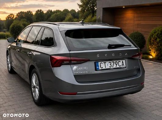 Skoda Octavia 2.0 TDI Ambition DSG - 2