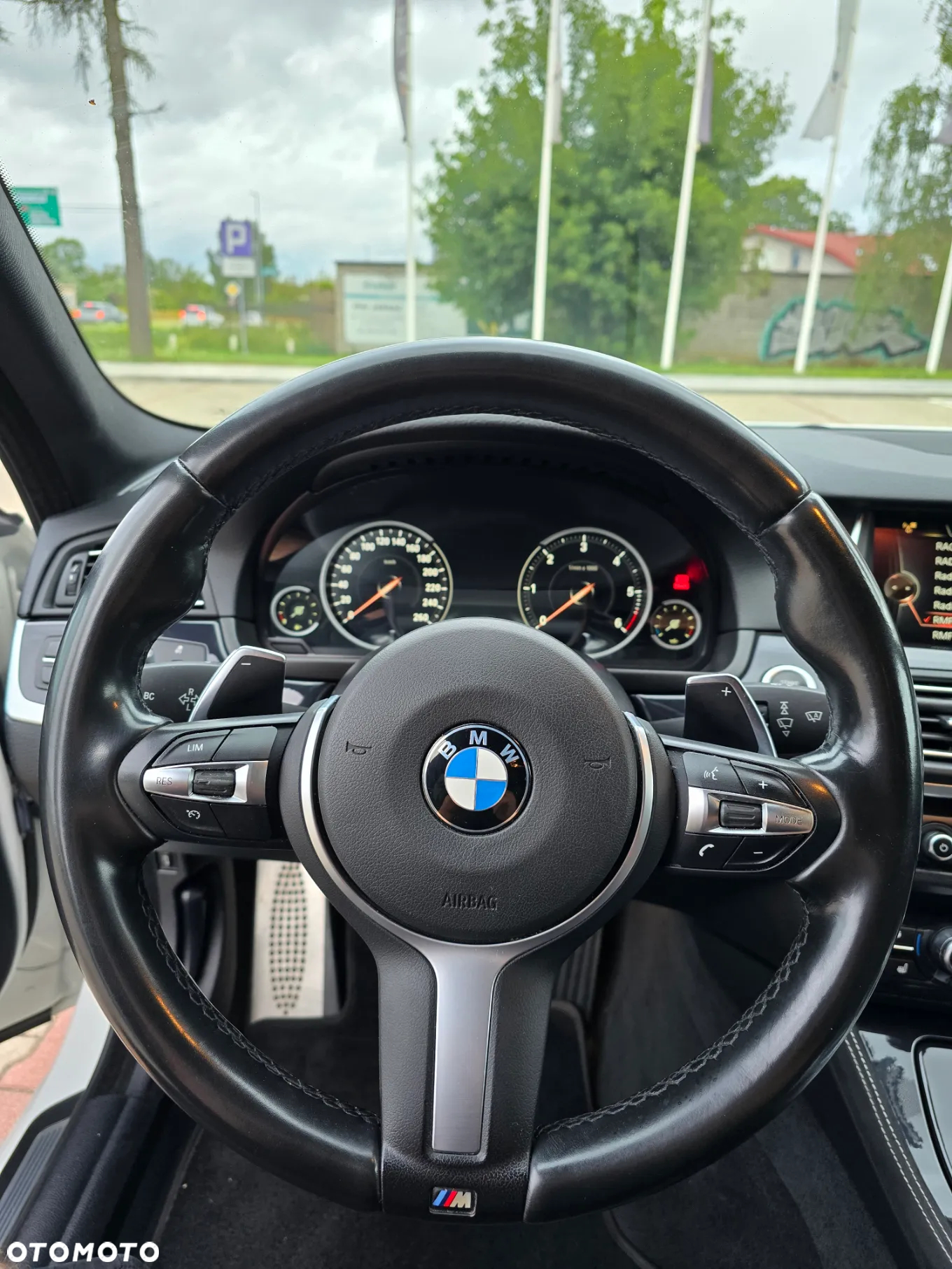 BMW Seria 5 520d xDrive M Sport sport - 12