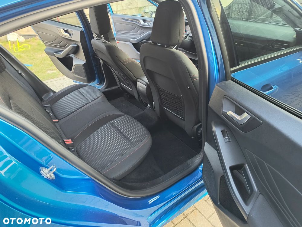 Ford Focus 1.5 EcoBoost ST-Line - 25