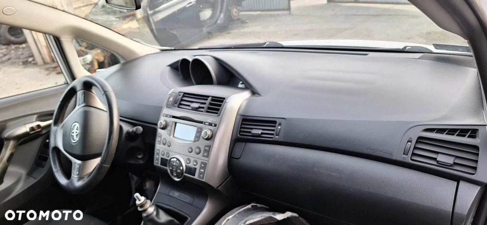 Toyota Verso radio oryginał fabryczne - 1