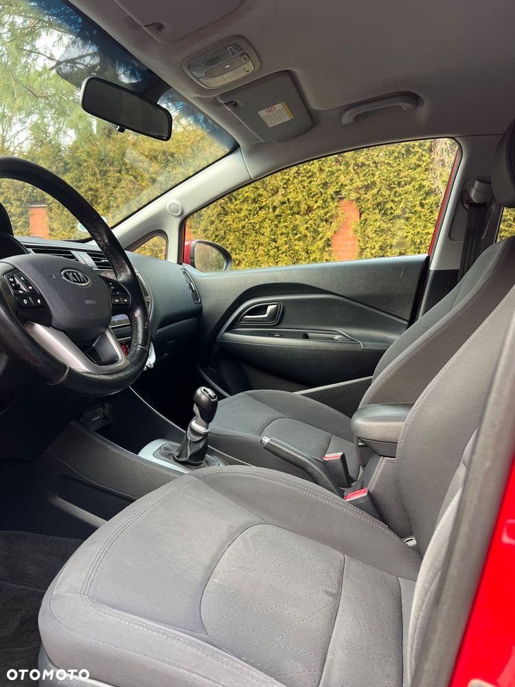 Kia Rio 1.4 CRDI Fifa World Cup Edition - 19