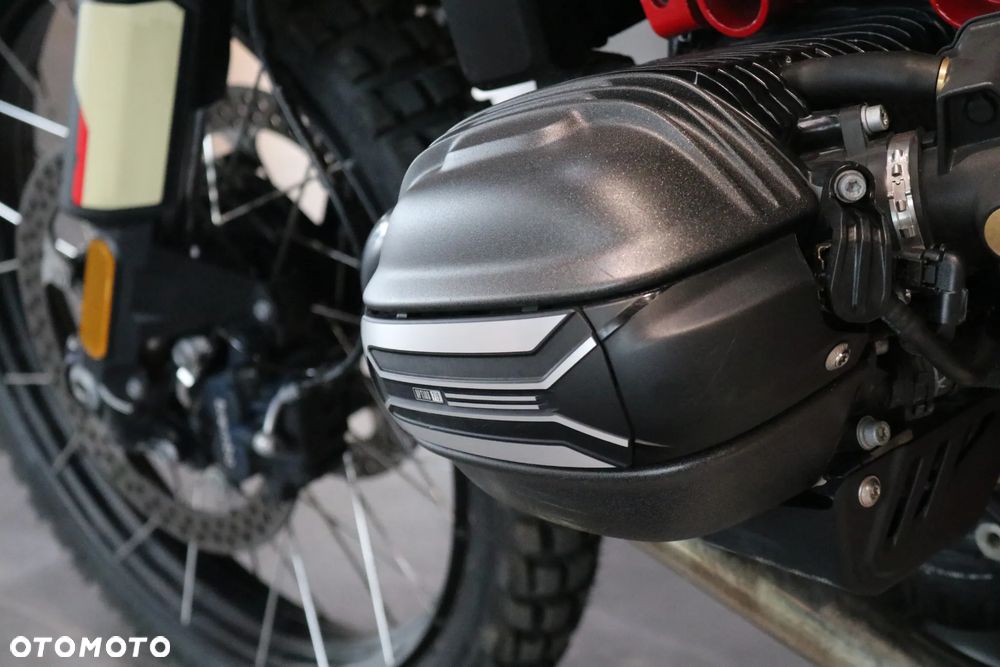 BMW R - 8