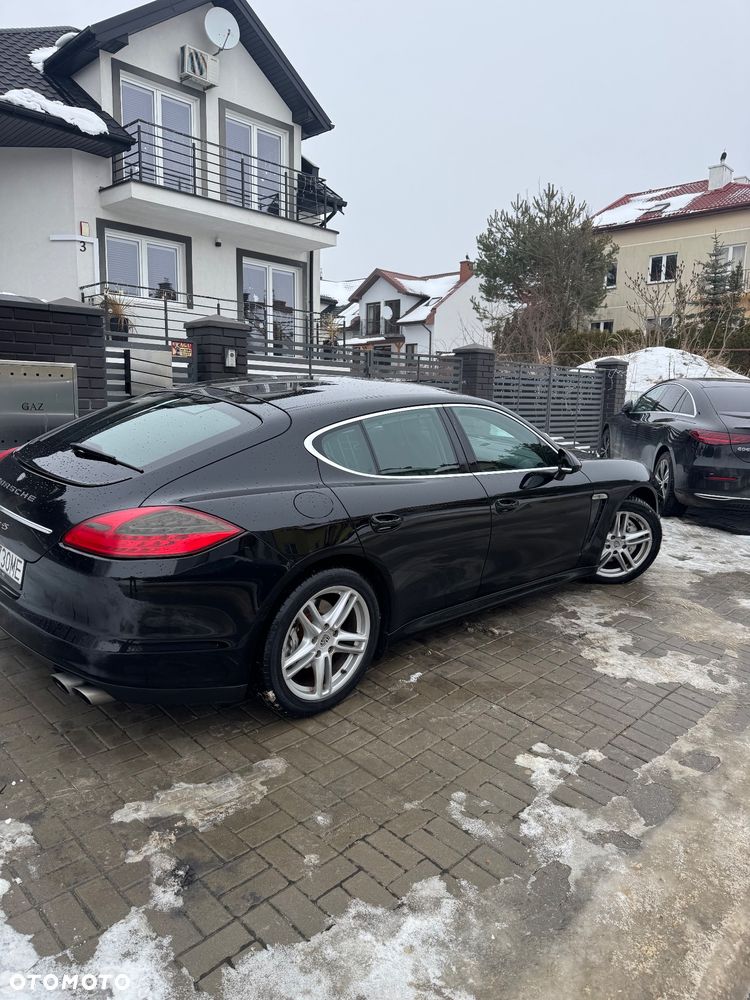 Porsche Panamera 4S PDK - 11