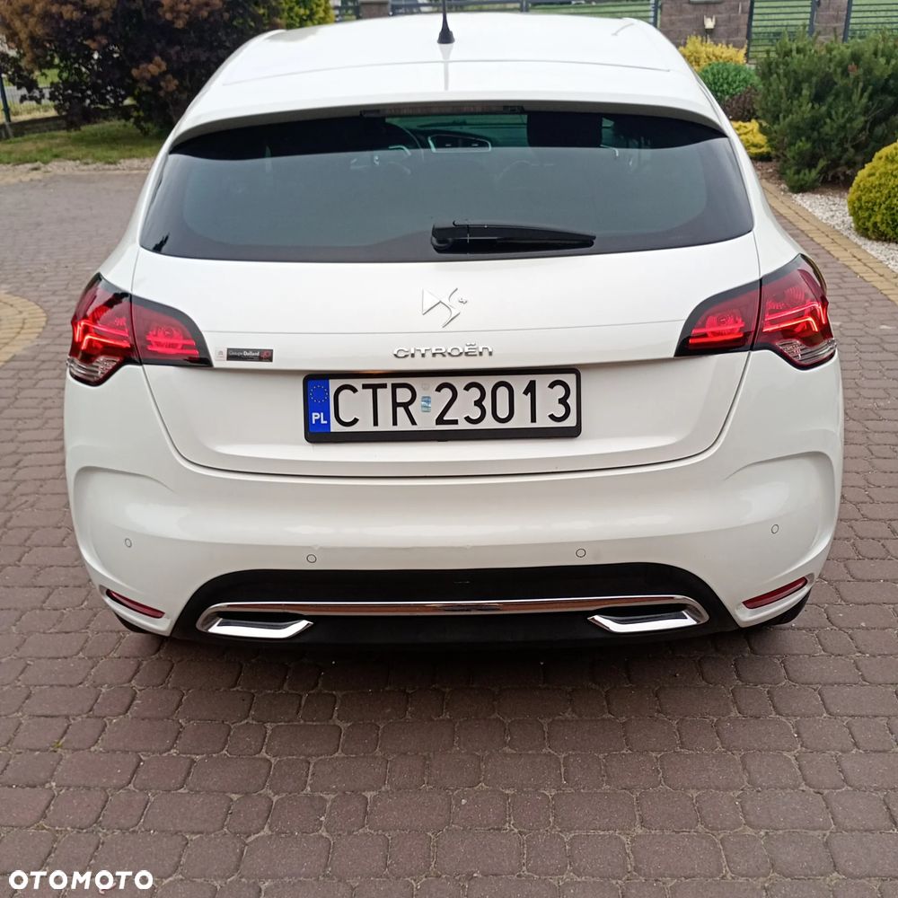 Citroën DS4 e-HDi 115 Chic - 24