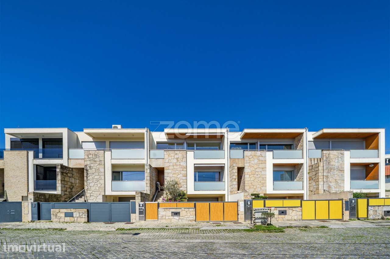 Moradia T4 + Escritório, como nova, na Amarela em Ferreiros - Braga - Grande imagem: 2/60