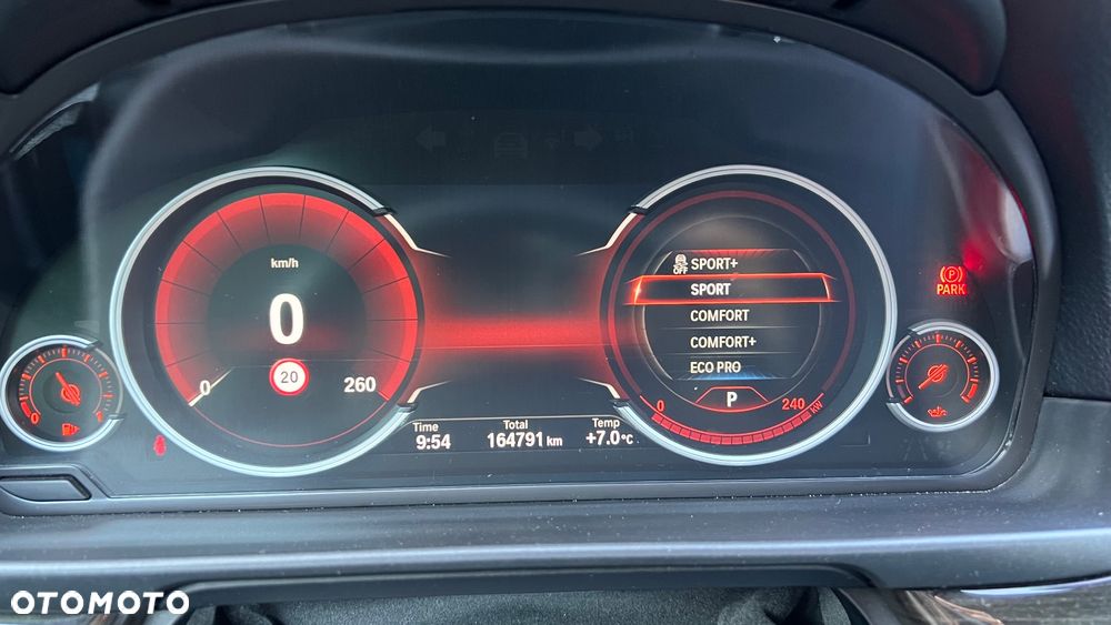 BMW Seria 5 530d xDrive Luxury Line - 36