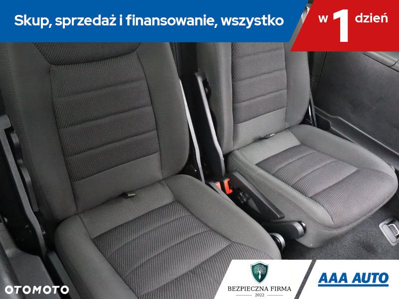 Ford S-Max - 17