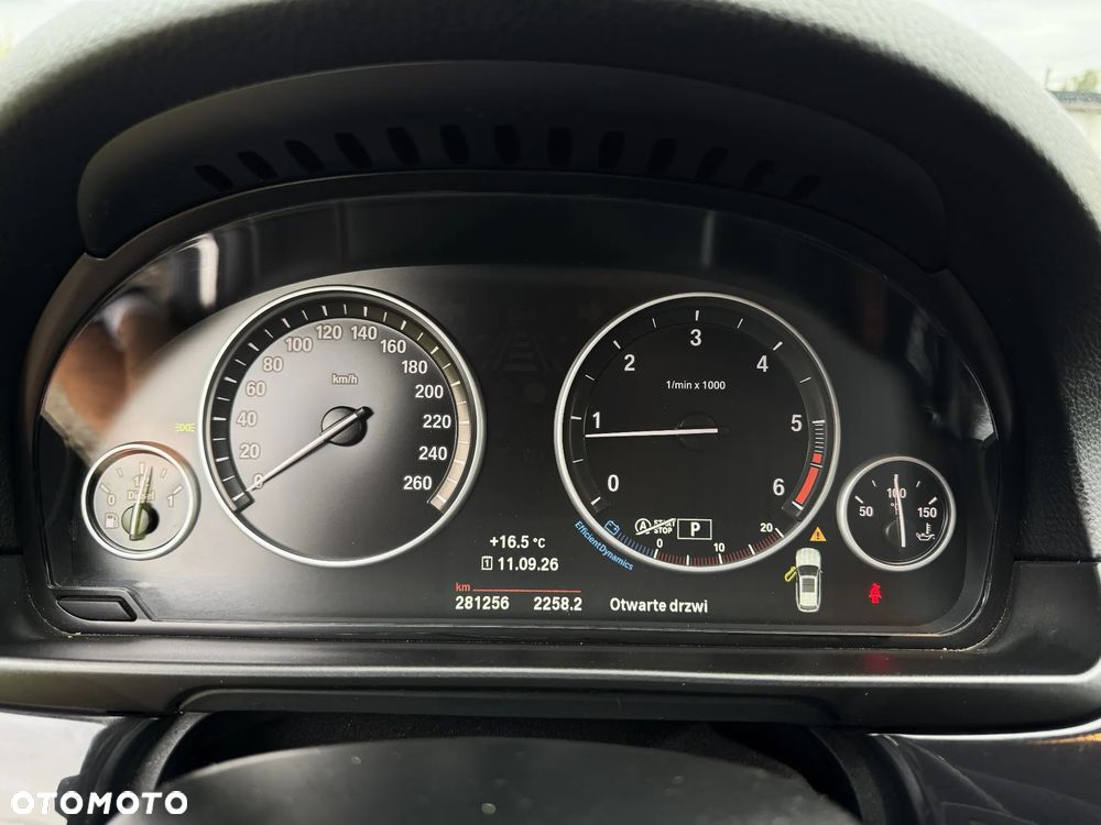 BMW Seria 5 520d Edition Fleet Exclusive - 36