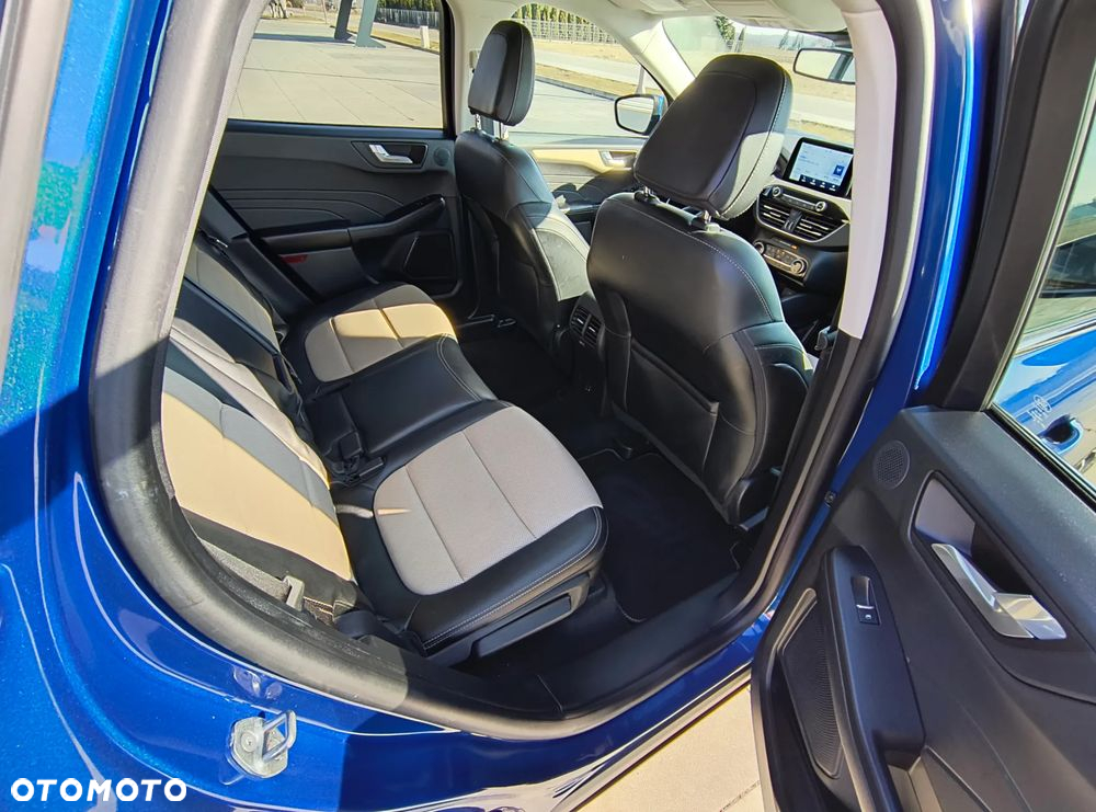 Ford Kuga - 8