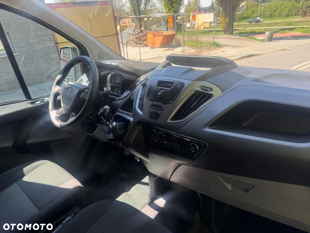 Ford TRANSIT CUSTOM - 16
