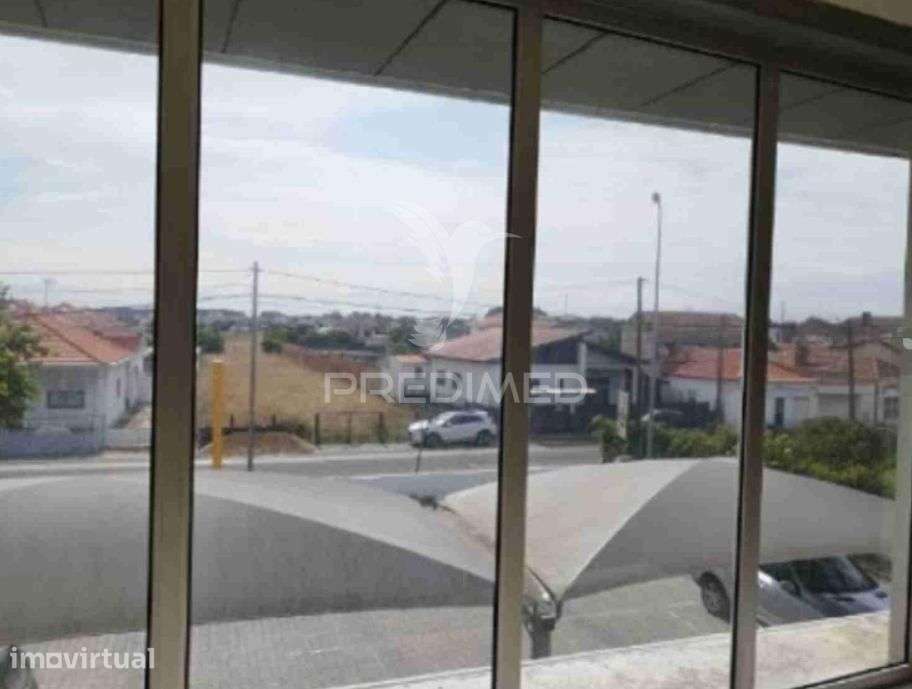 Edifício Comercial - Supermercado - Grande imagem: 3/6
