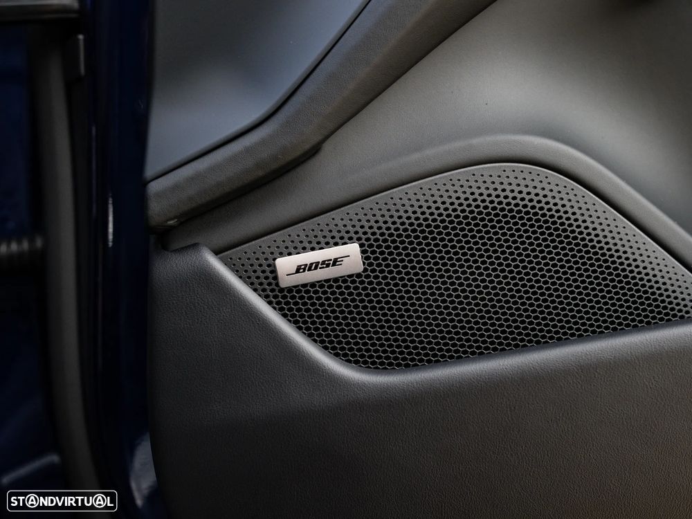 Porsche Taycan 4S - 37