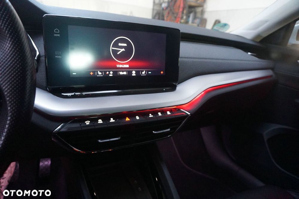 Skoda Octavia 2.0 TDI DSG Exclusive Plus - 29