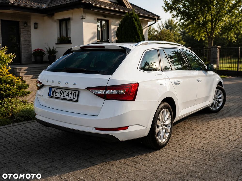 Skoda Superb 2.0 TDI SCR Ambition - 7
