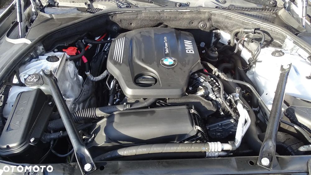 BMW Seria 5 520d Sport - 25