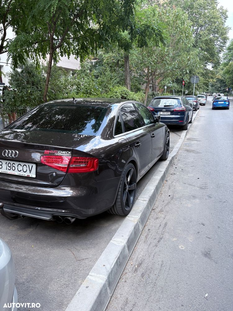 Audi A4 2.0 TDI quattro Stronic - 2