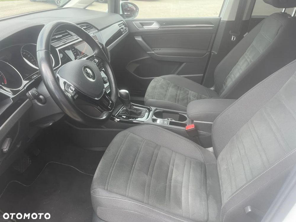 Volkswagen Touran 2.0 TDI BMT Highline DSG - 9