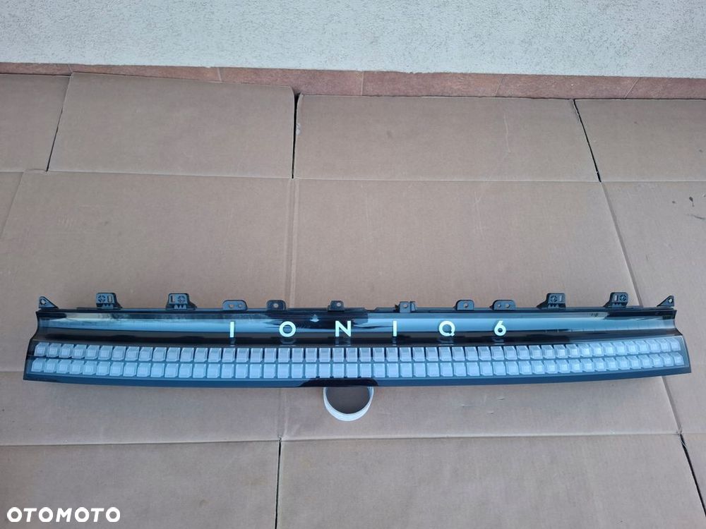 LAMPA TYLNA BLENDA ŚRODKOWA HYUNDAI IONIQ 6 ORYGINAŁ - 1