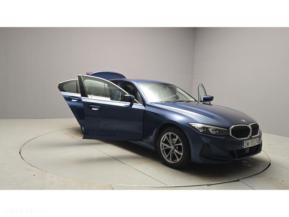 BMW Seria 3 320d xDrive - 14