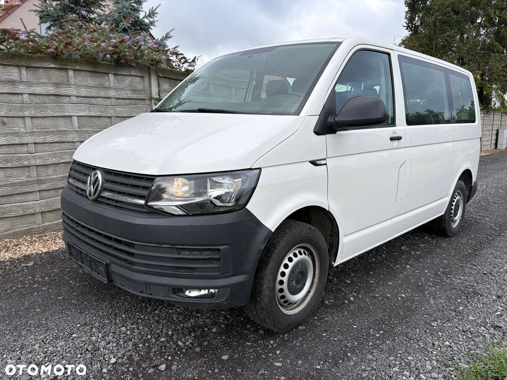 Volkswagen Transporter - 1