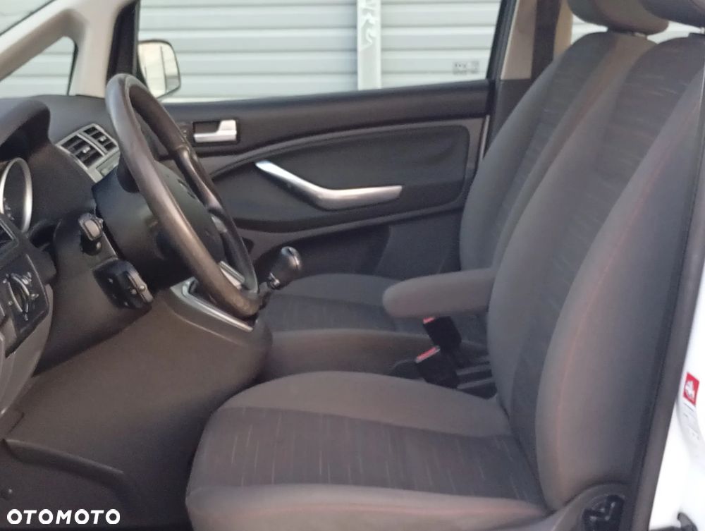 Ford C-MAX - 13