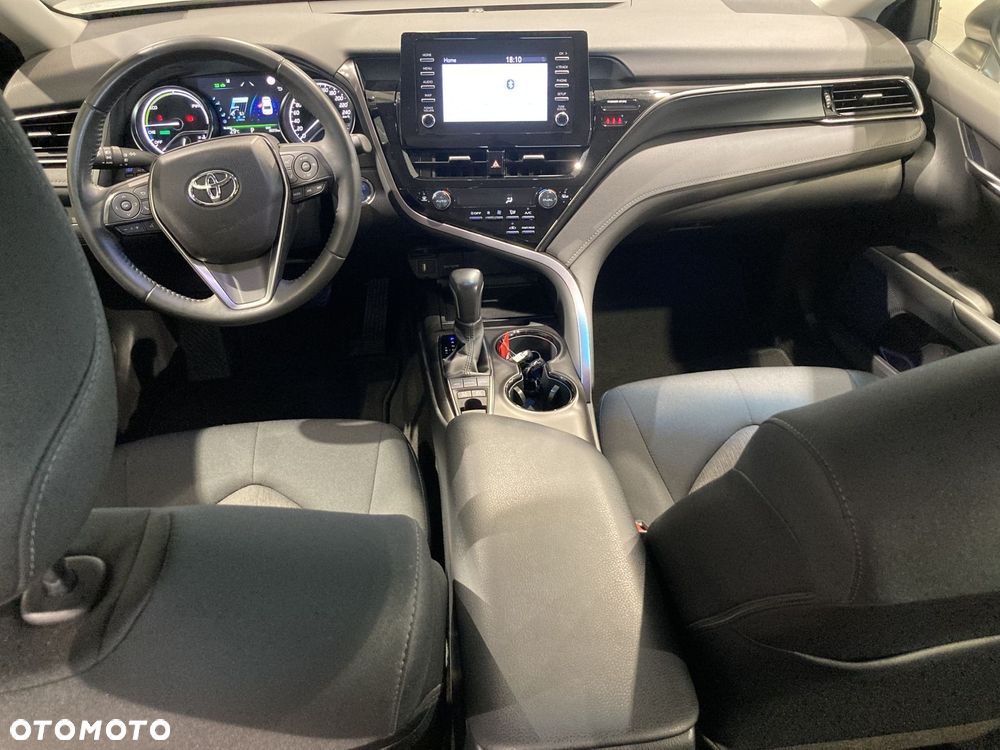 Toyota Camry 2.5 Hybrid Comfort CVT - 12