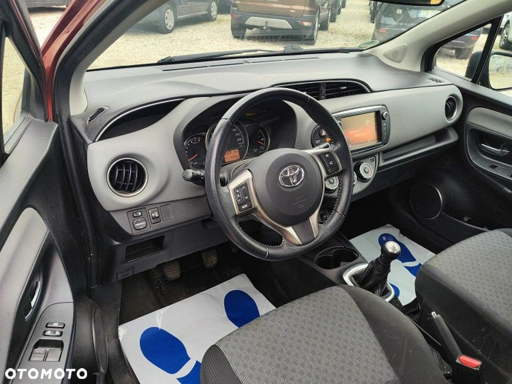 Toyota Yaris - 12